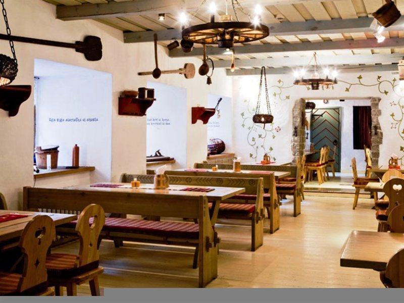 St. Petersbourg Hotel - Small Luxury Hotels Of The World Tallinn Bagian luar foto
