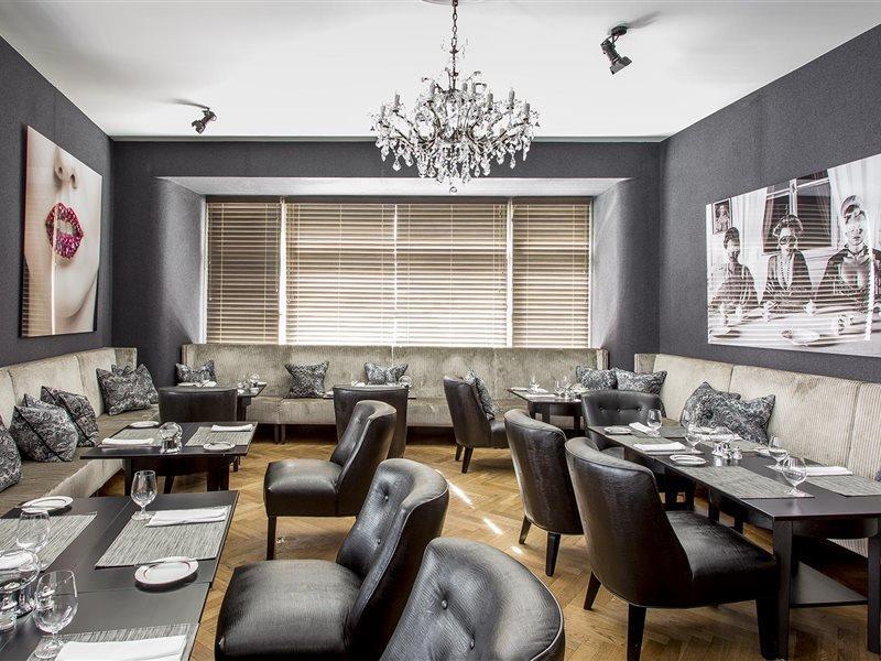 St. Petersbourg Hotel - Small Luxury Hotels Of The World Tallinn Bagian luar foto