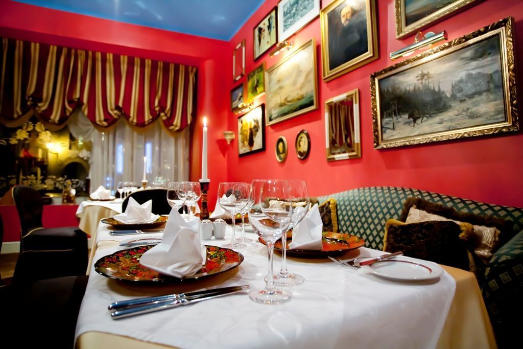St. Petersbourg Hotel - Small Luxury Hotels Of The World Tallinn Bagian luar foto