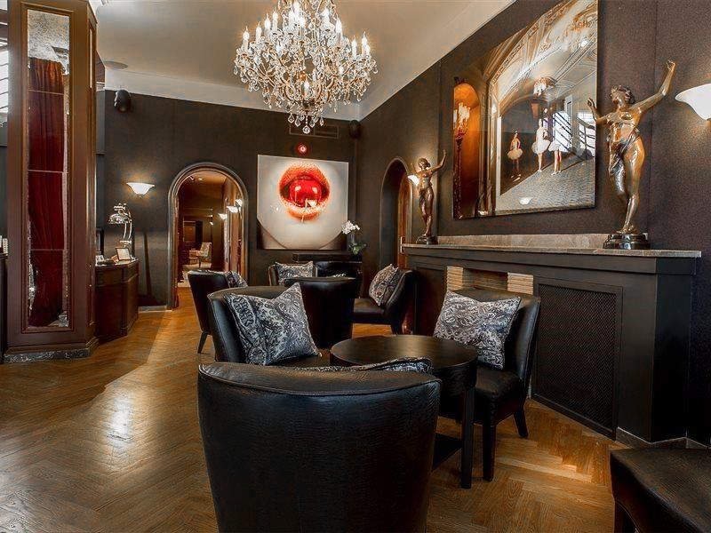 St. Petersbourg Hotel - Small Luxury Hotels Of The World Tallinn Bagian luar foto