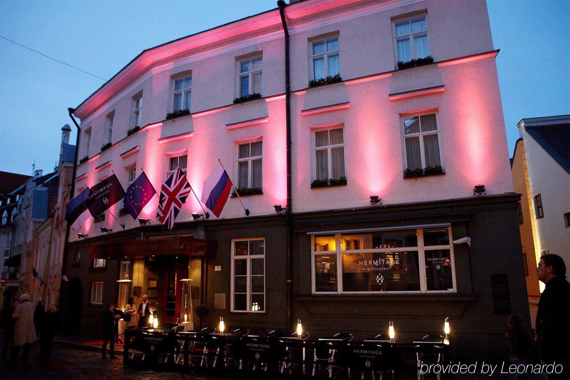 St. Petersbourg Hotel - Small Luxury Hotels Of The World Tallinn Bagian luar foto