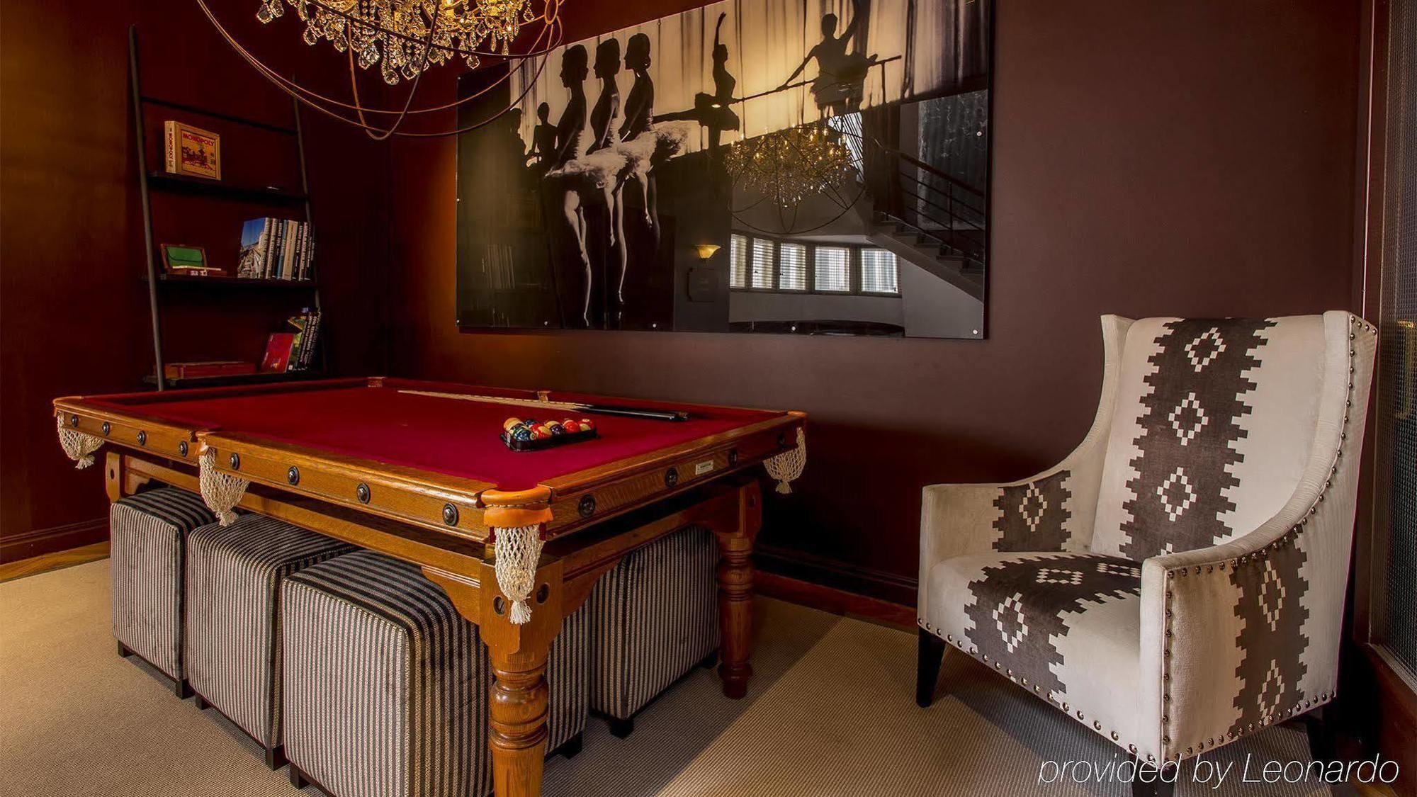 St. Petersbourg Hotel - Small Luxury Hotels Of The World Tallinn Bagian luar foto