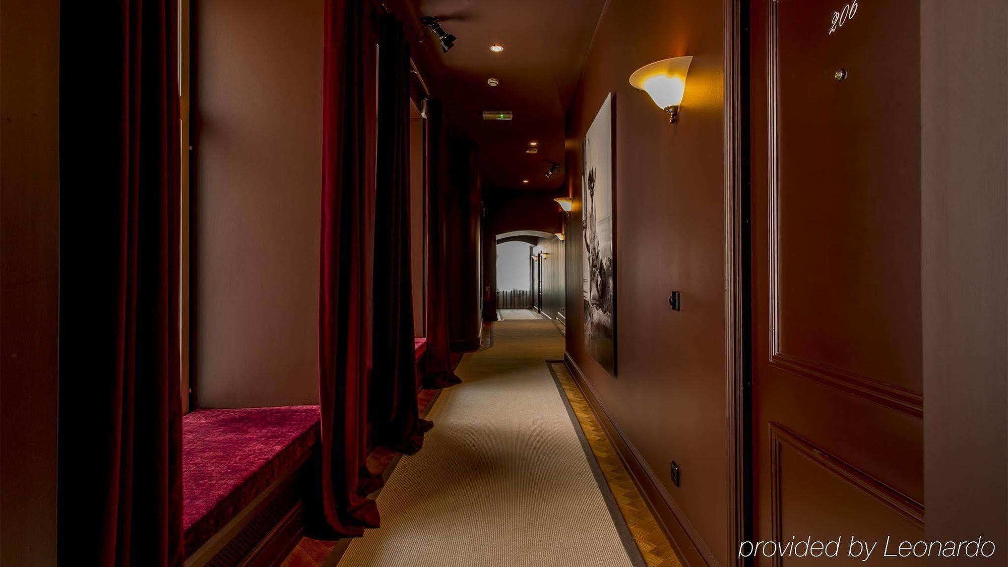 St. Petersbourg Hotel - Small Luxury Hotels Of The World Tallinn Bagian luar foto